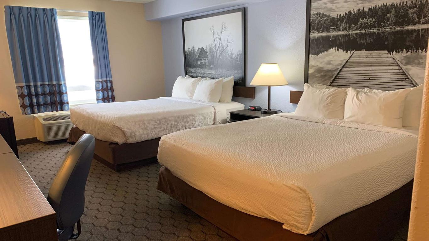 Super 8 by Wyndham Swan River MB