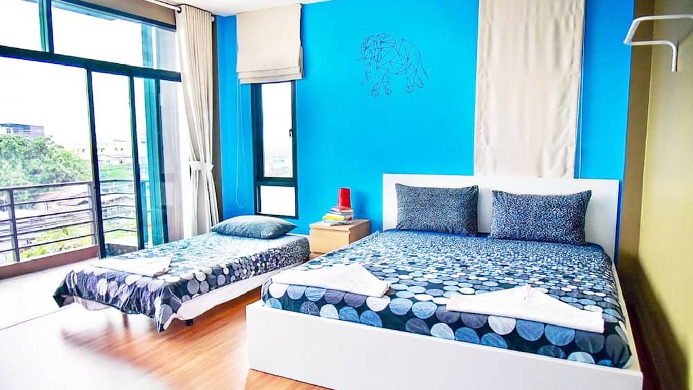 Zzz Hostel