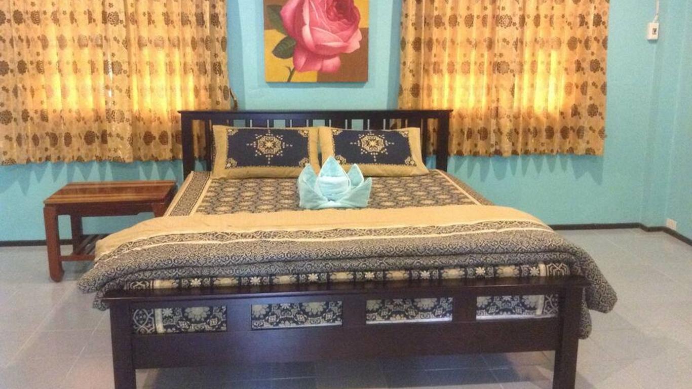 Blue Beach Bungalow