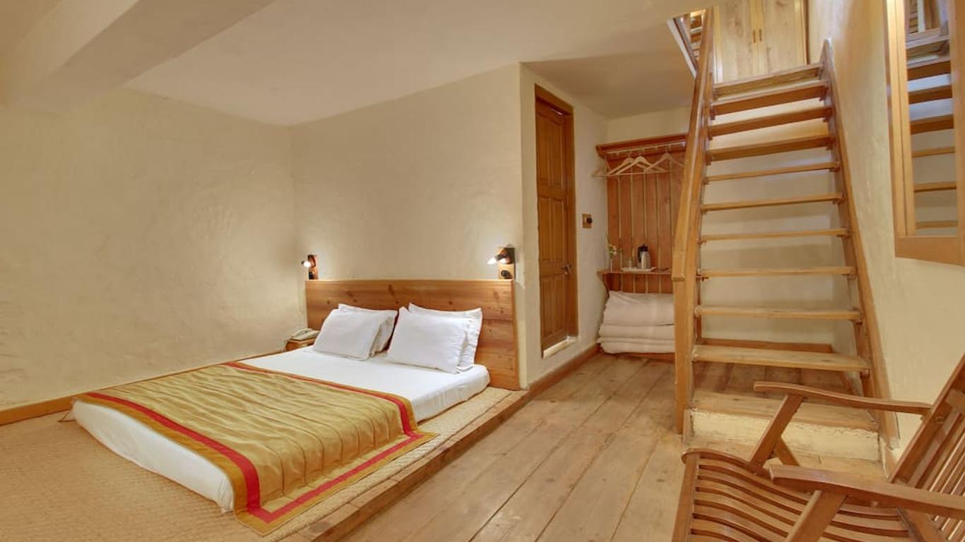 Chevron Eco Lodge