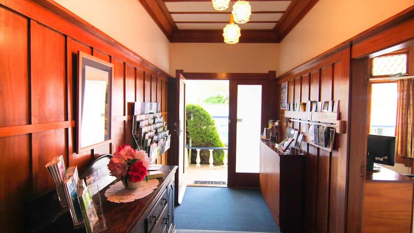 Broadway Lodge Motel