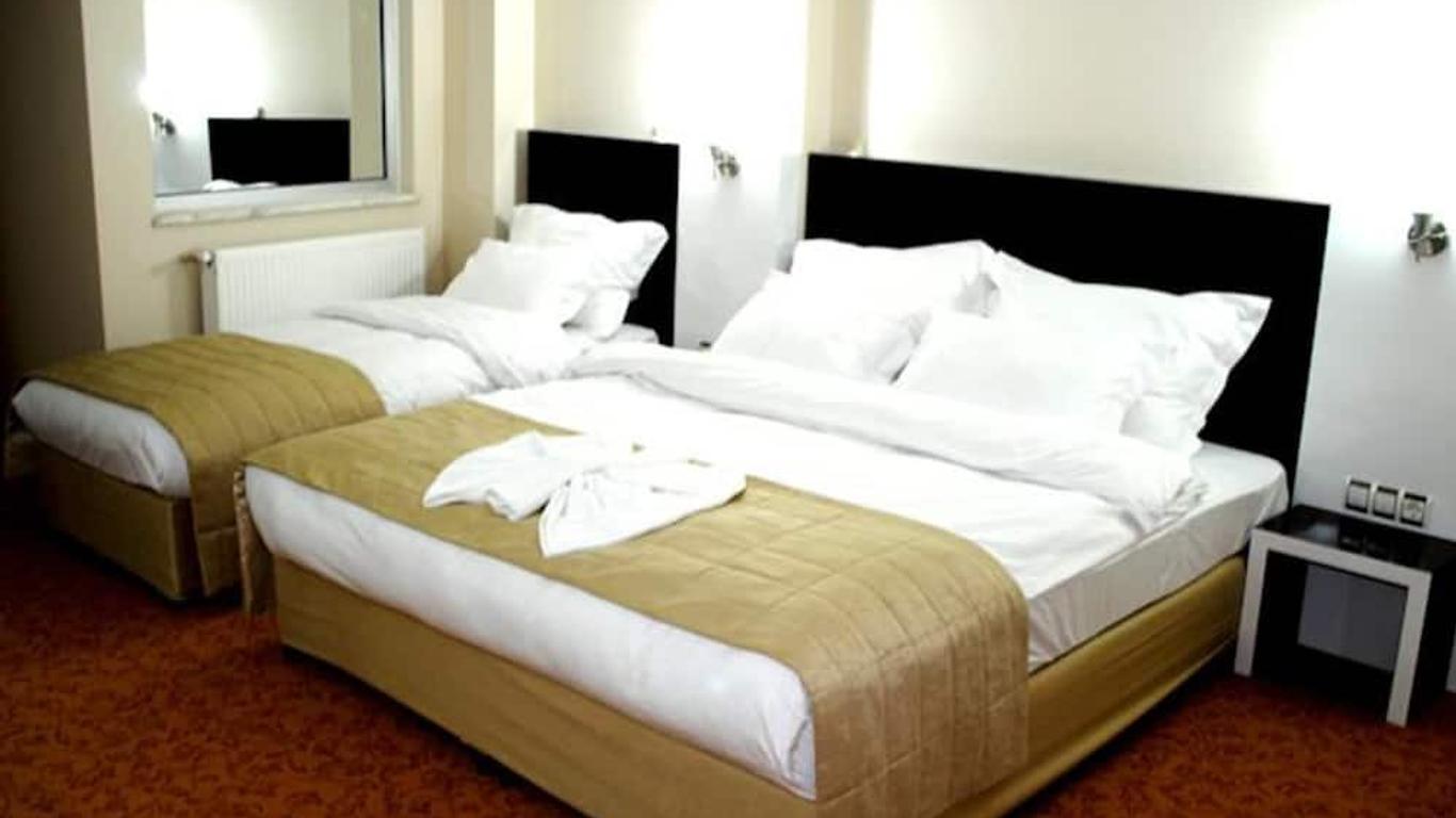 Anya Suit Otel