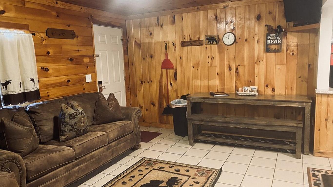 Bear Den At The Black Bear Inn! Satellite, Wifi, Near Resorts & Hiking Trails!