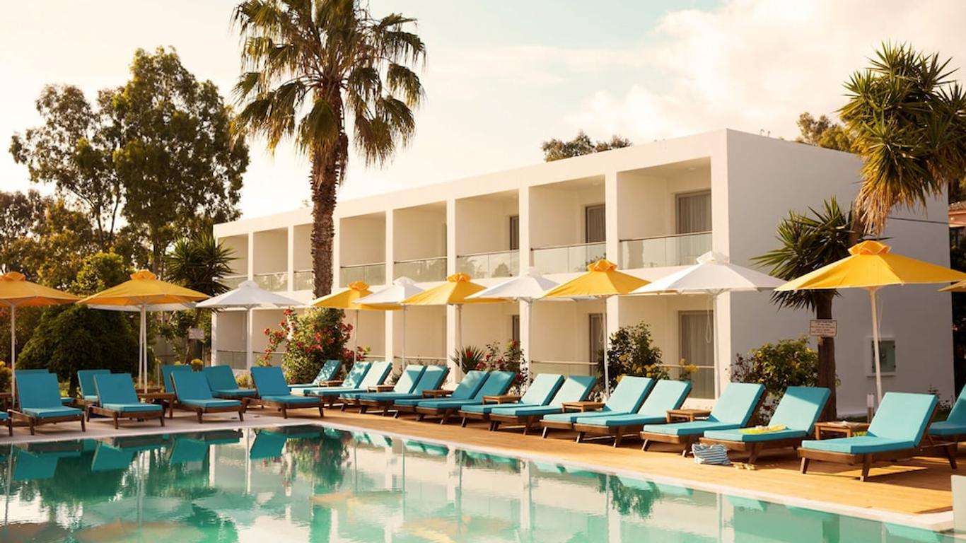 Nasos Hotel & Resort