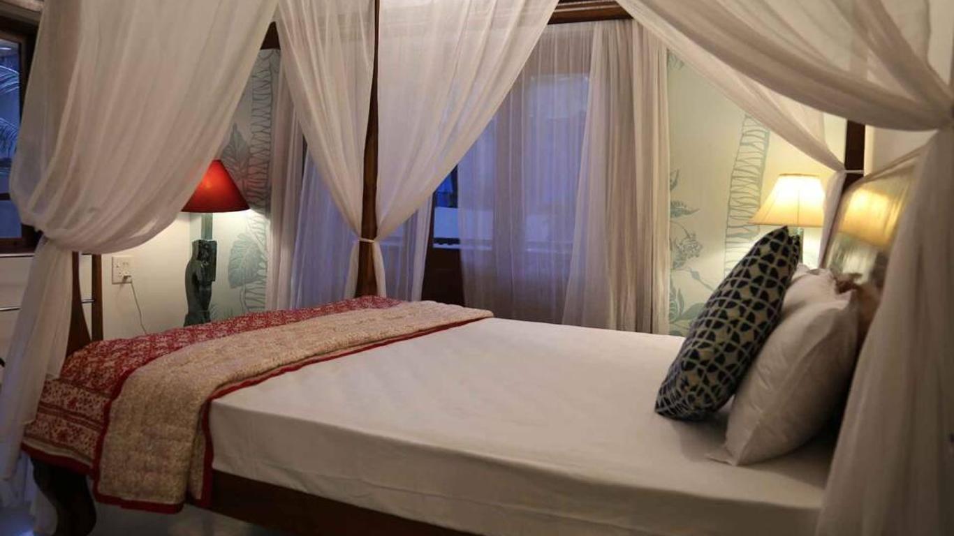 Fabhotel Sovi Studios