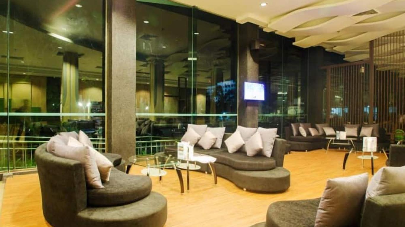 Alvarez Hotel