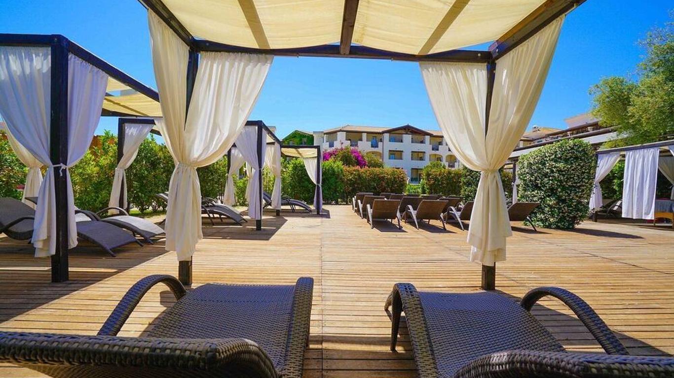 Cala Della Torre Resort