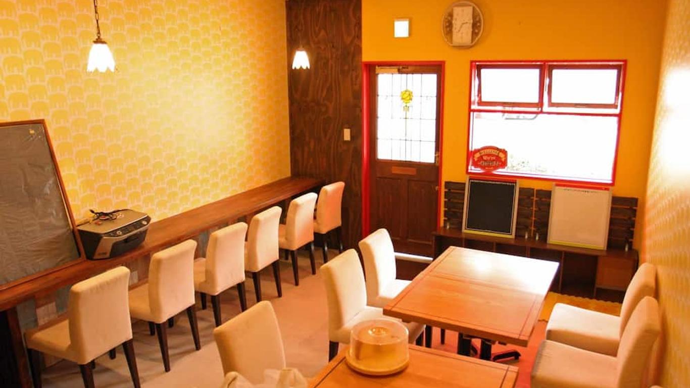Yadocafe Chelsea's Rainbow B&B