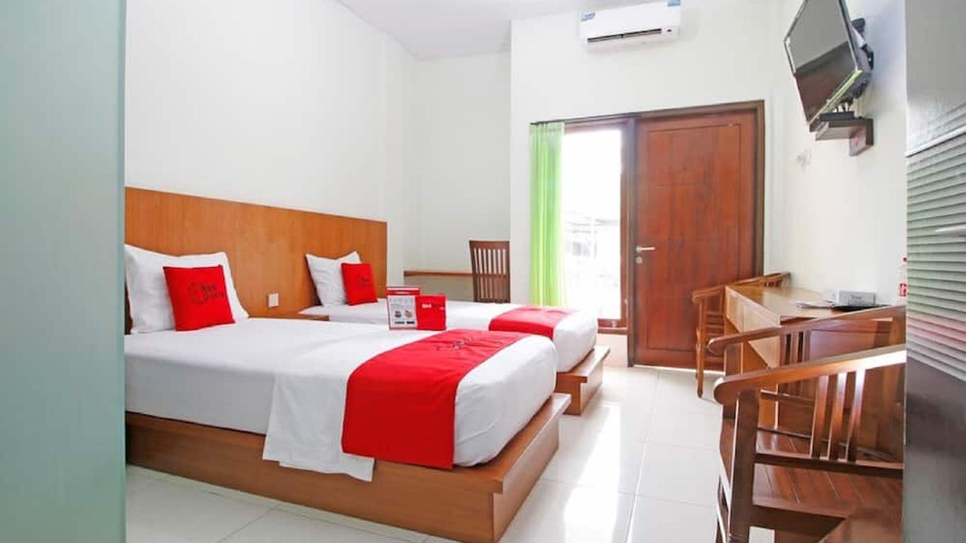 RedDoorz @ Turangga Sari