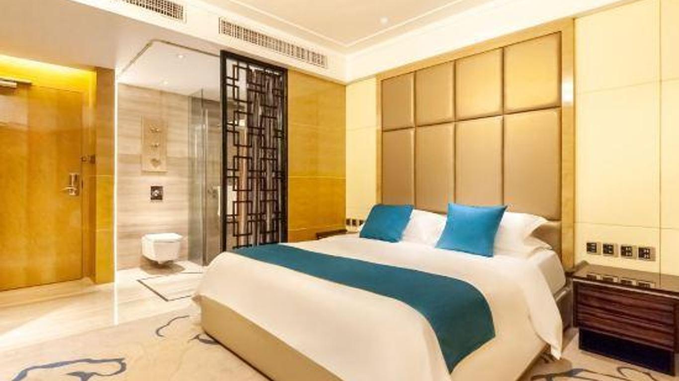 Hongkou Silver Hotel