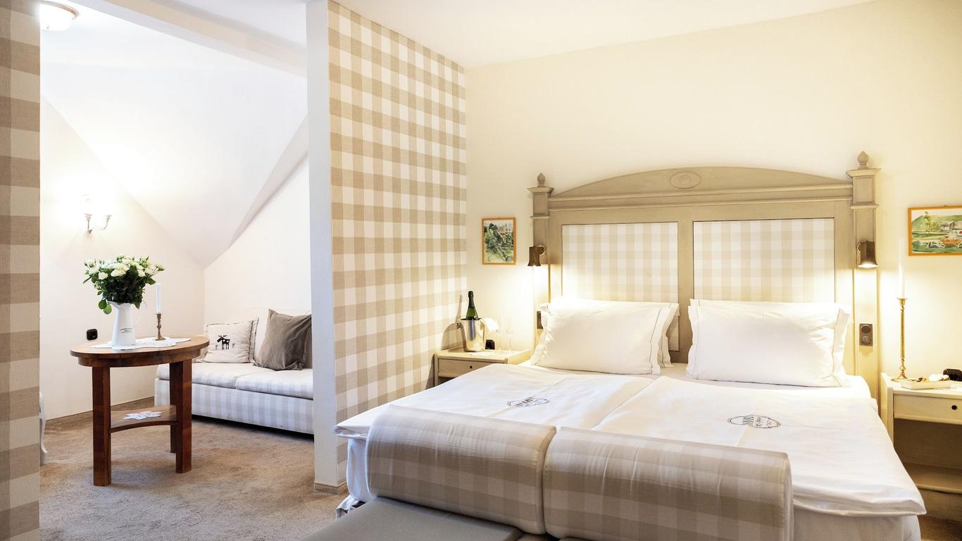 Nomad Hotel & Glamping