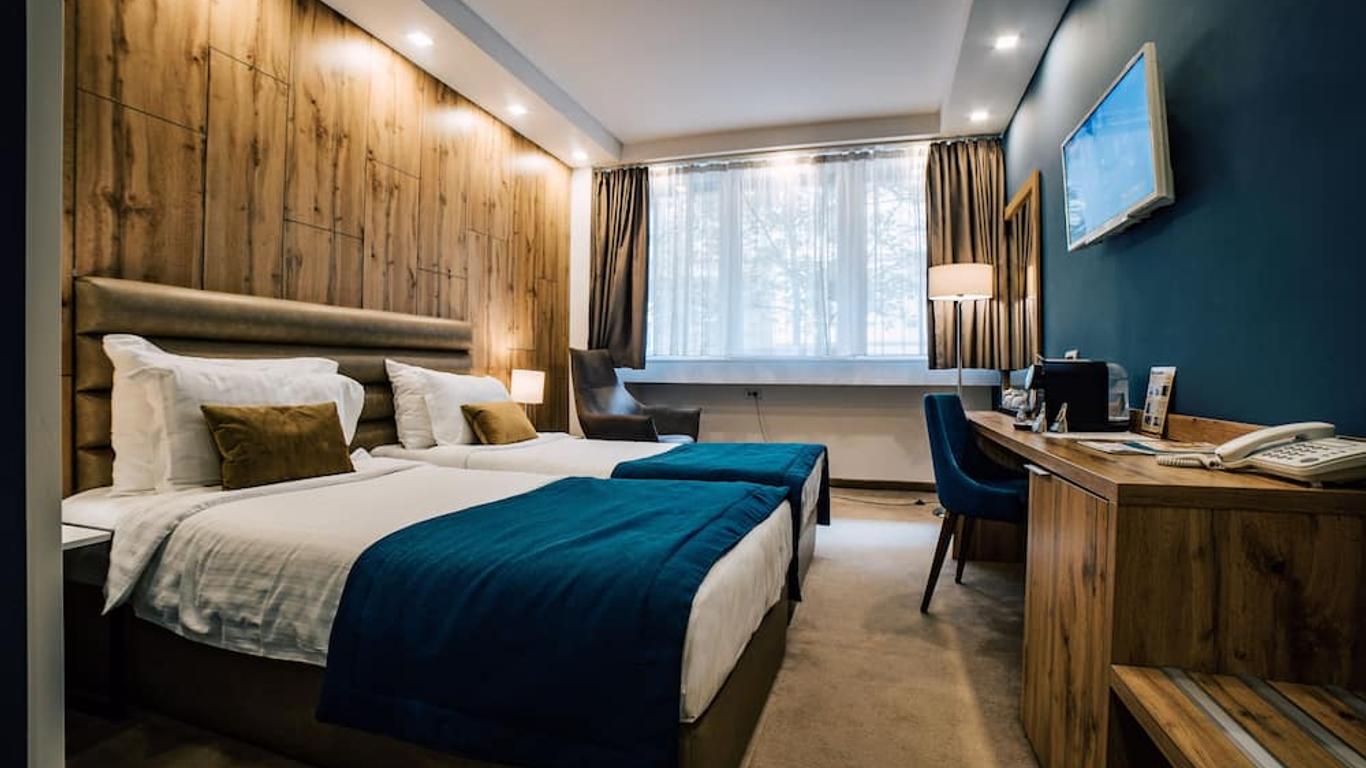 Mark Hotel