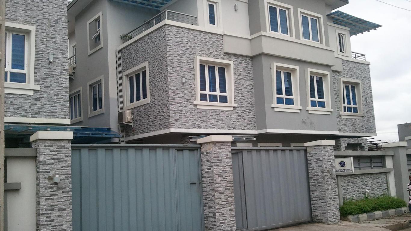 Crownedge Hotels