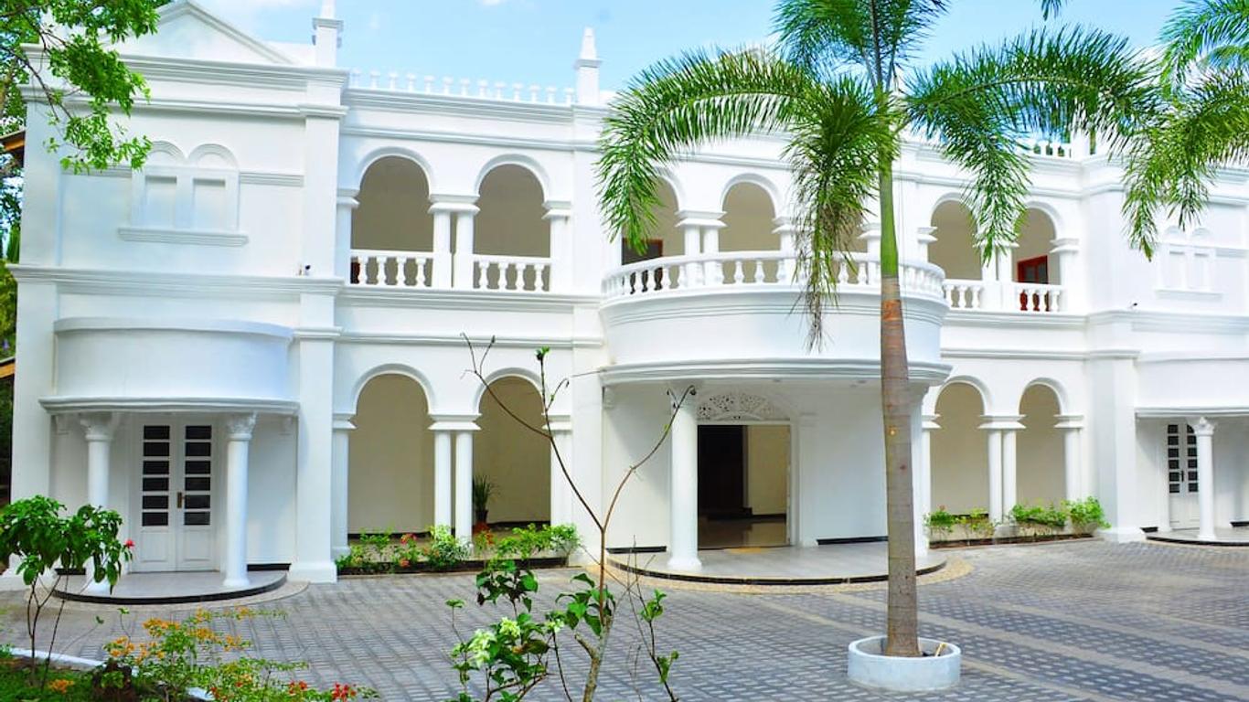 Hotel Bougainvilla