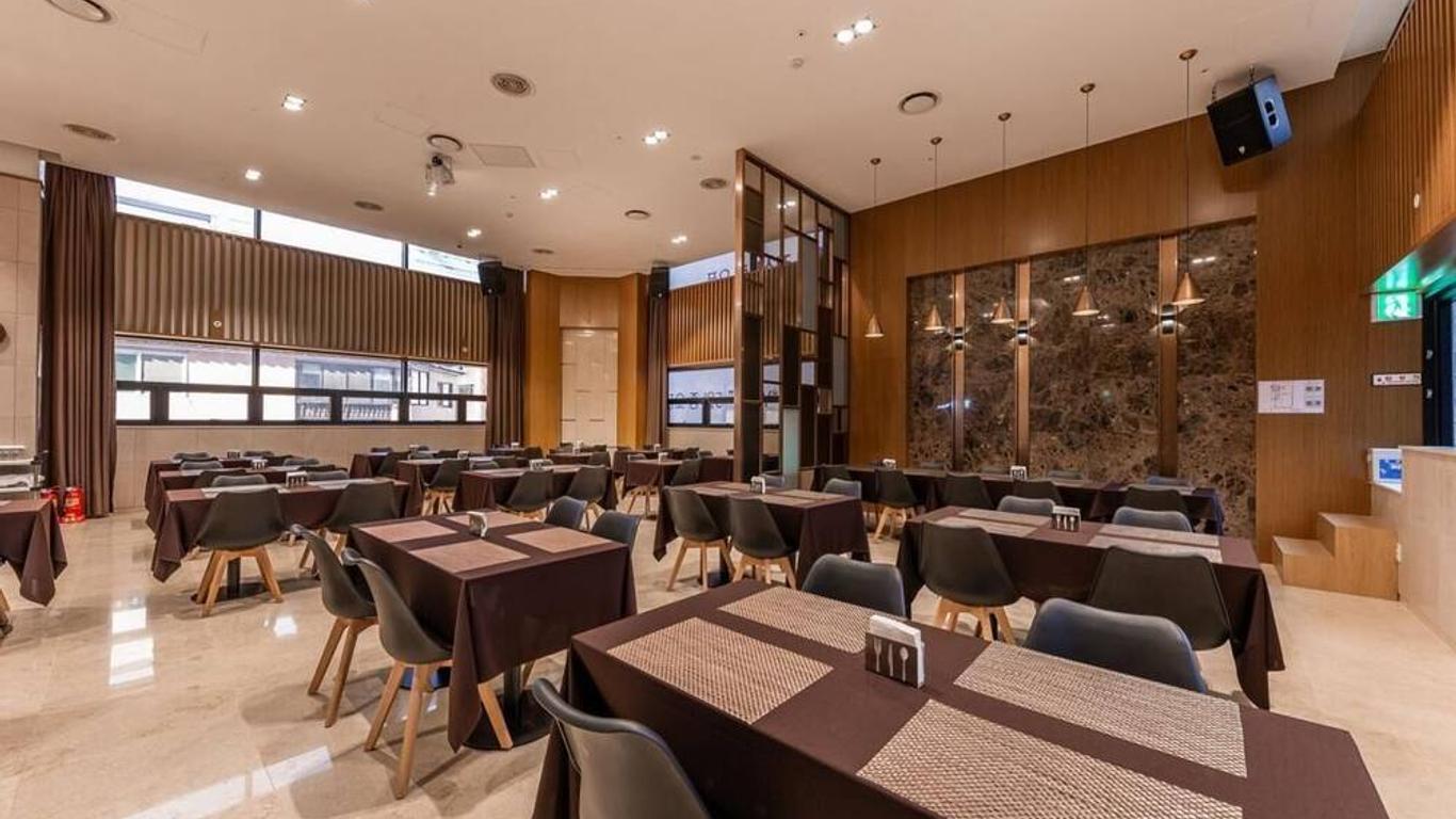 Osan Honors Hotel