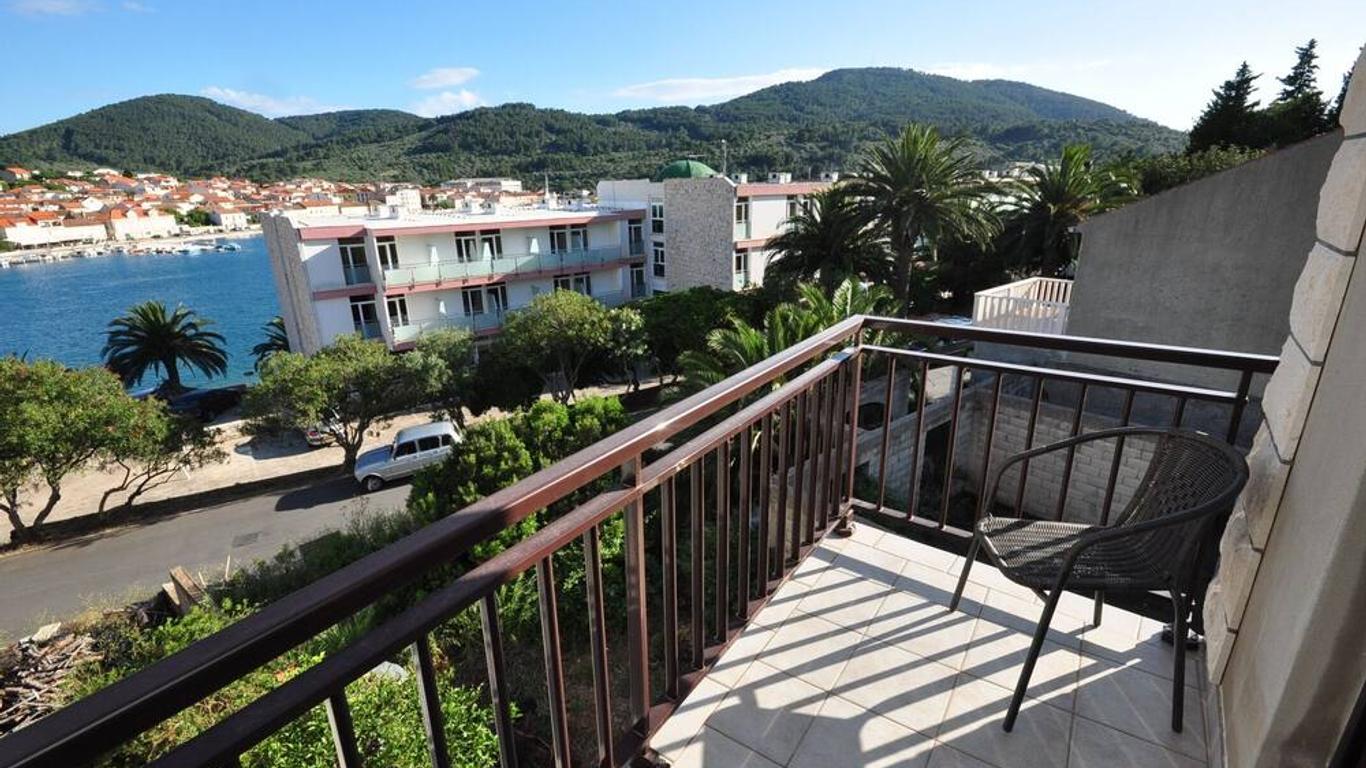 Apartments by the sea Vela Luka, Korcula - 9243