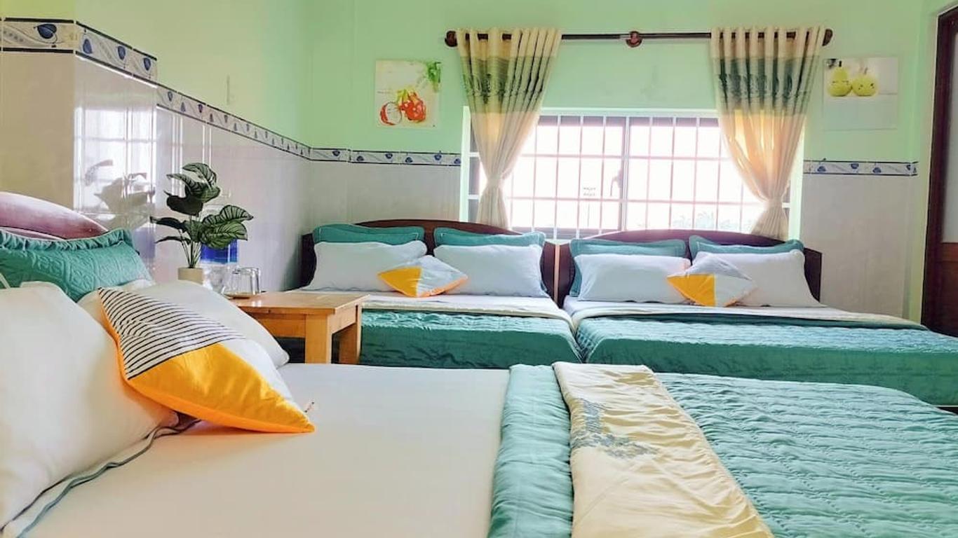 Thai Quang Hotel