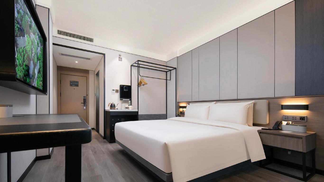 Atour X Hotel Ningbo Railway Station North Square