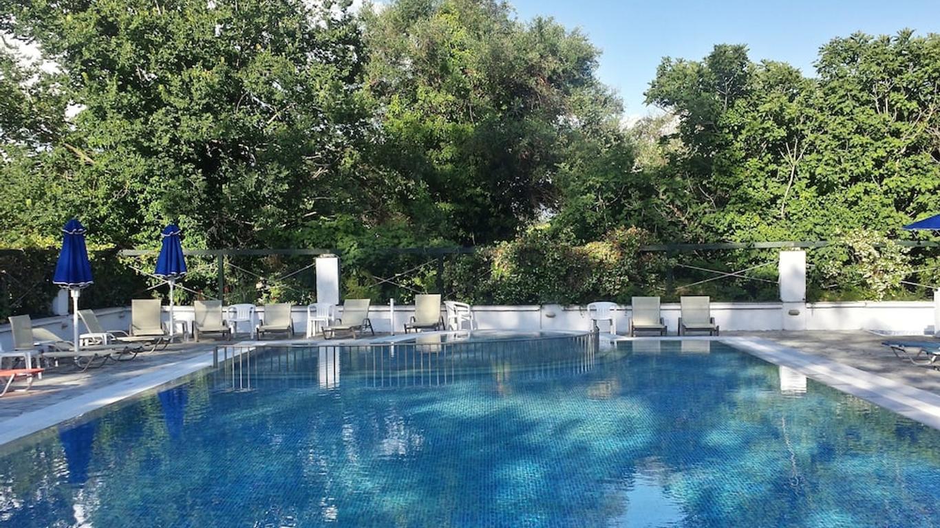 Ipsos Beach Hotel