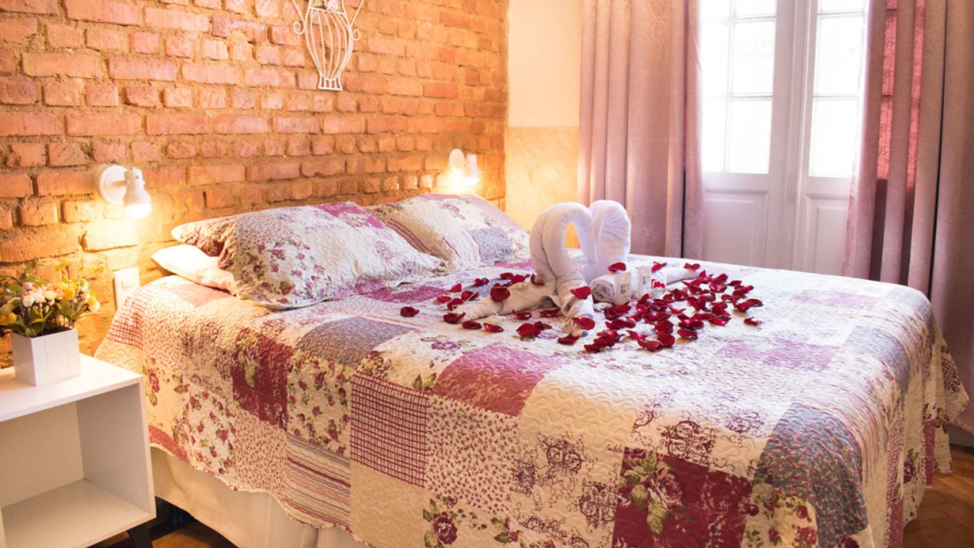 Hotel Ace Suites Inn