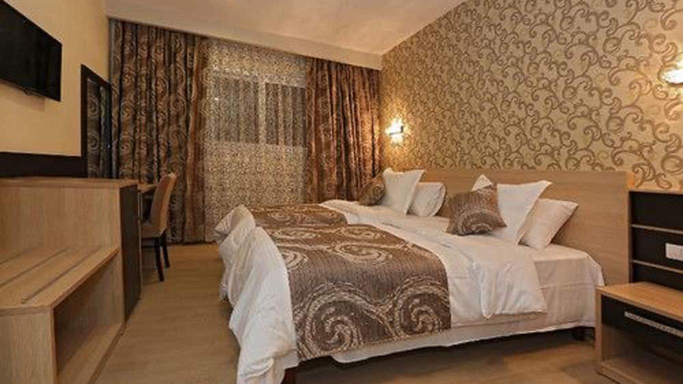 Hotel Saray