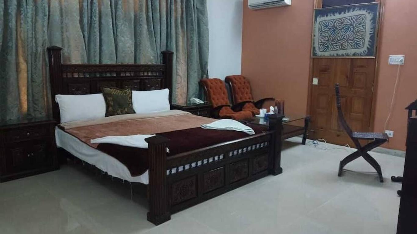 Hotel Orash Lodge