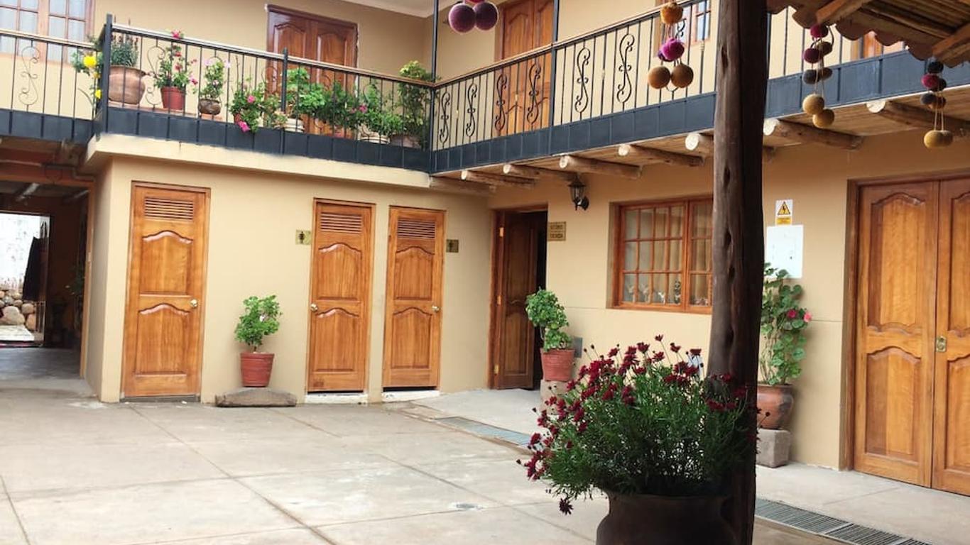 Munay Tika Family House