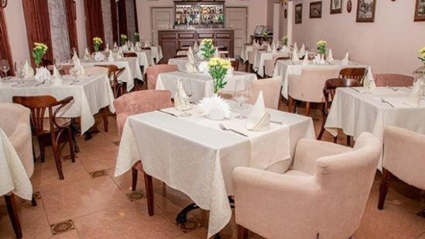 Ashkadar Hotel