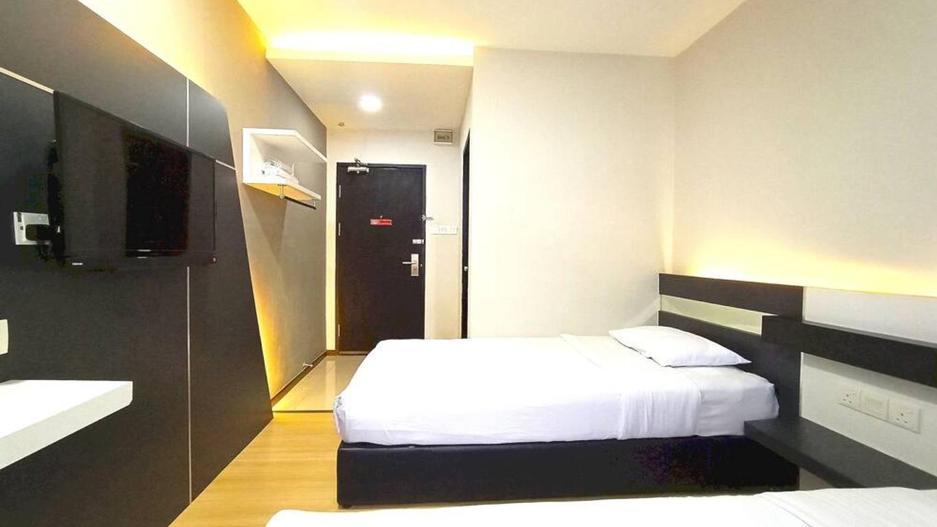 OYO 90091 Hi Inn