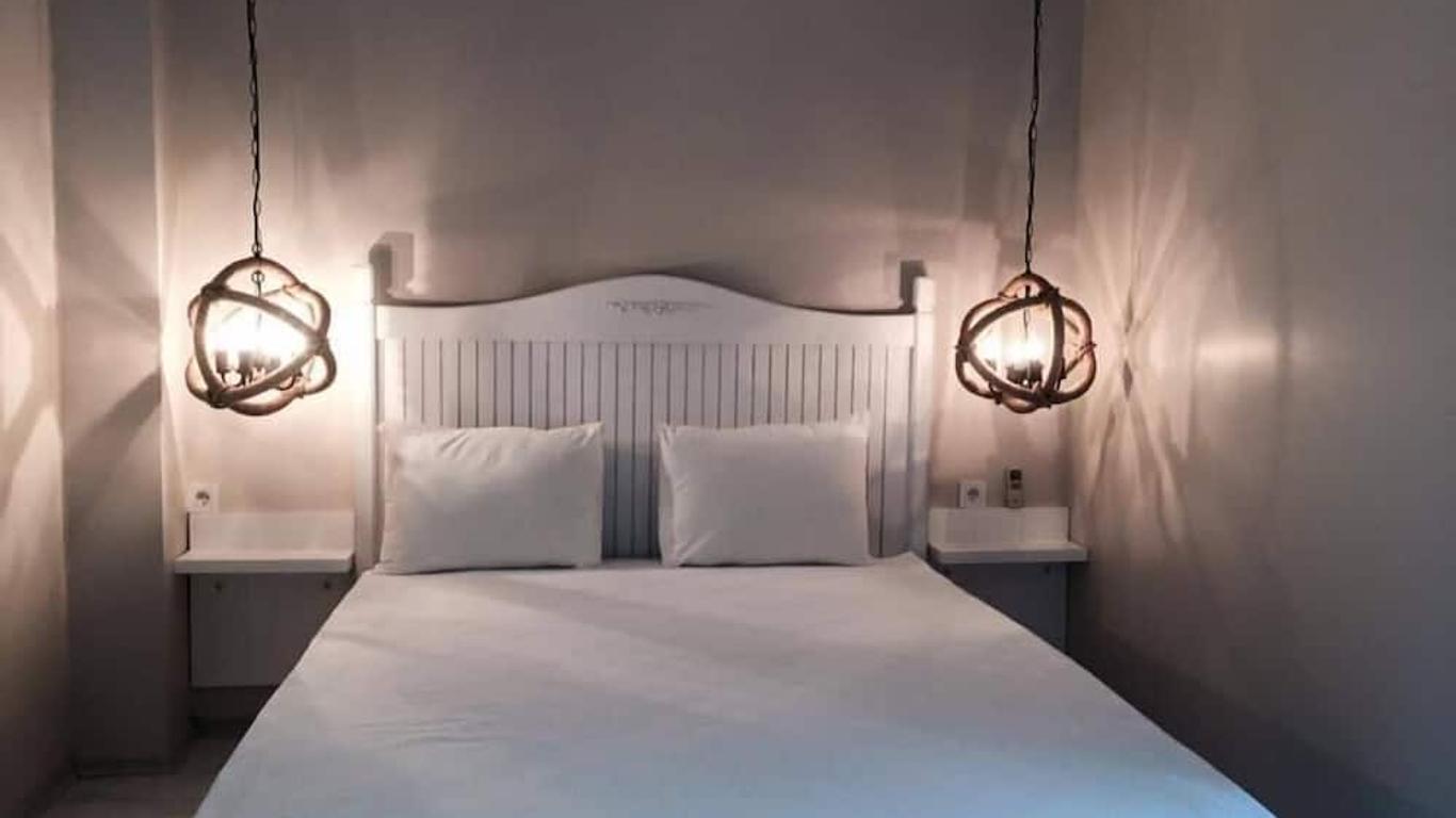 Erythros Boutique Hotel