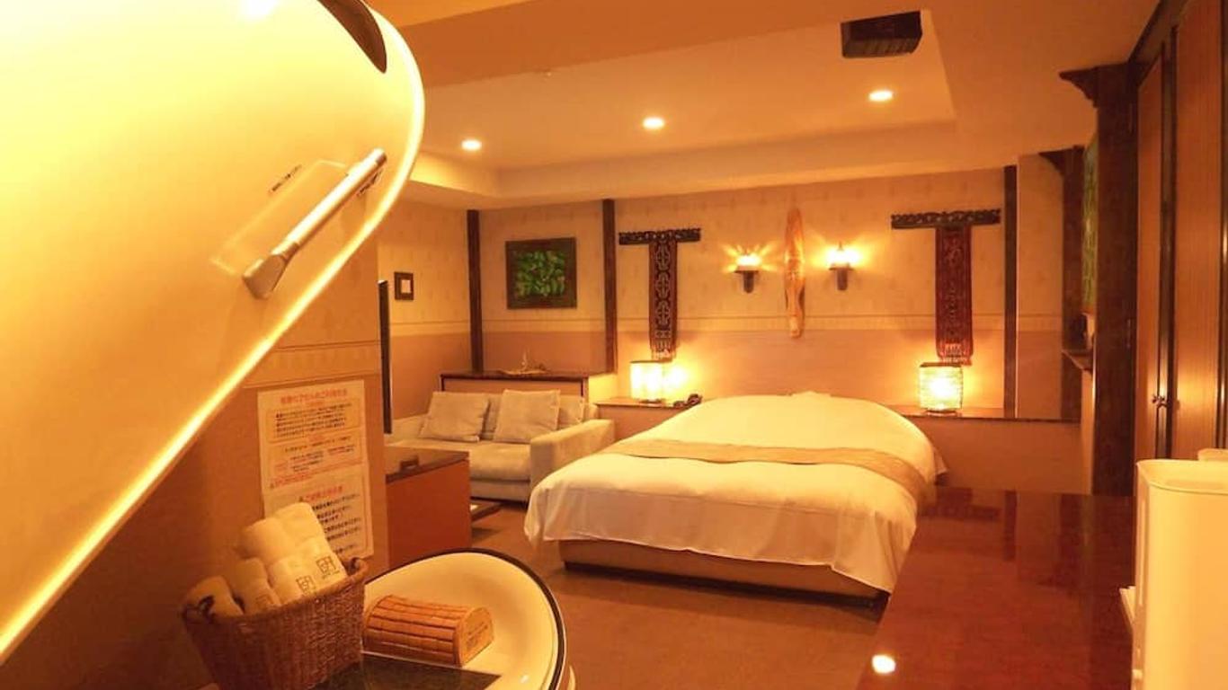 Hotel Sweets (Adult Only)