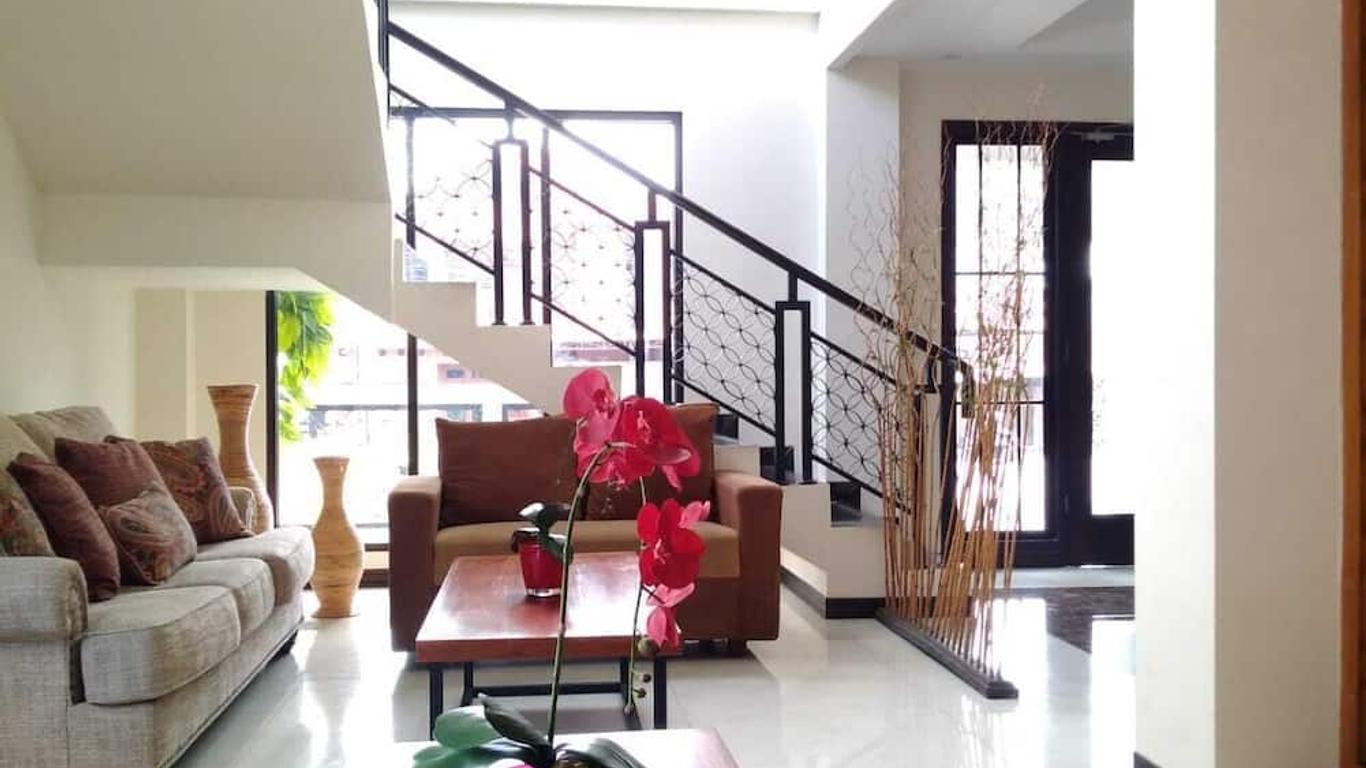 Cantya Hotel