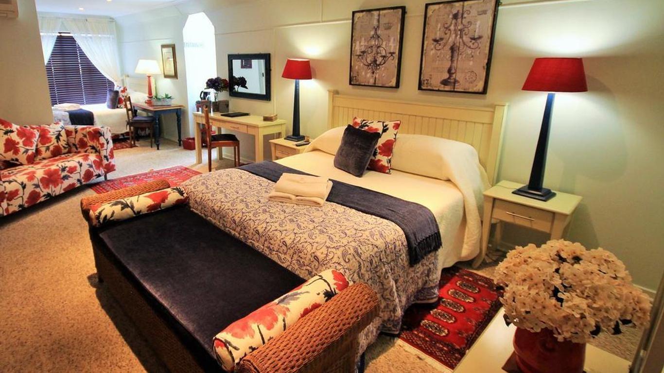 Avalon Guest Manor