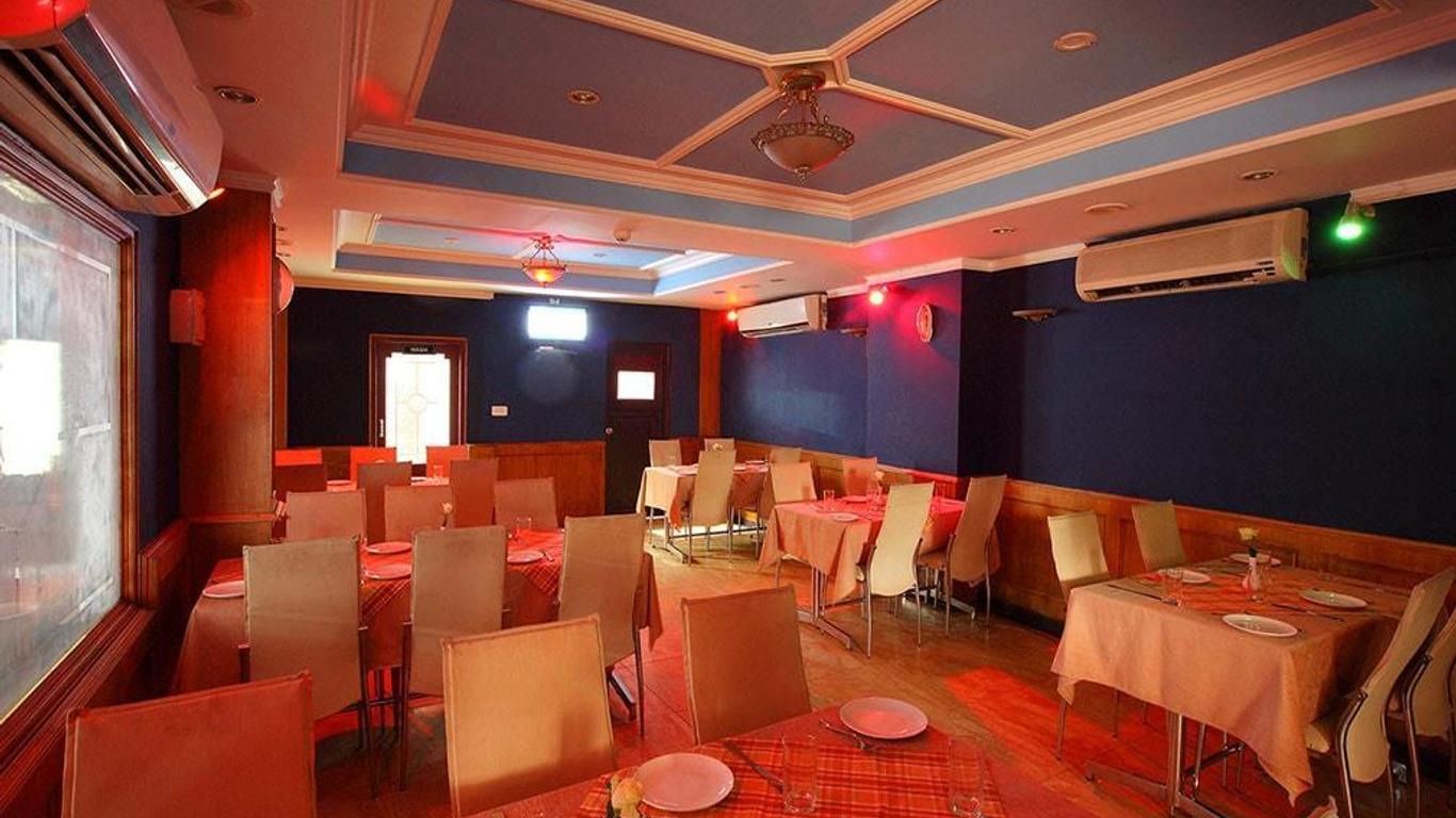 Comfort Regency Hotel