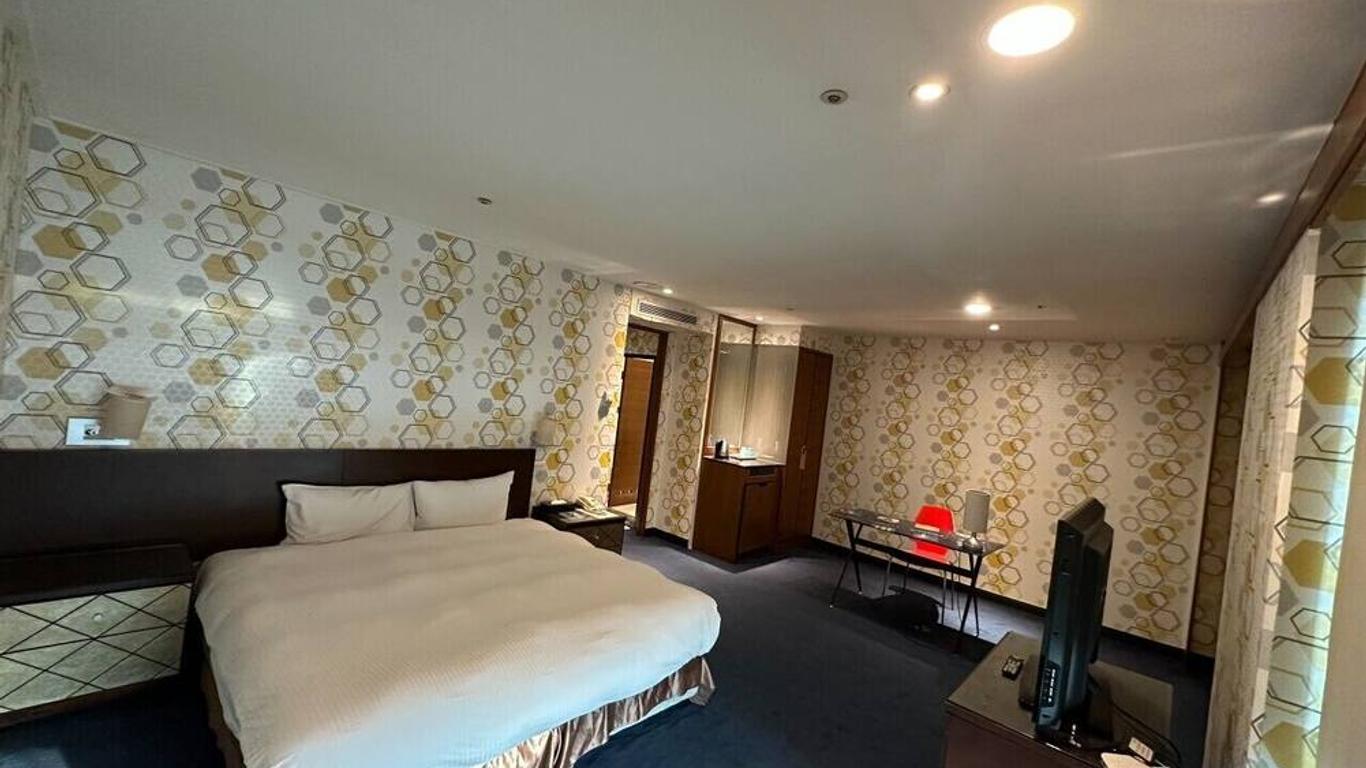 Hon Dow Hotel