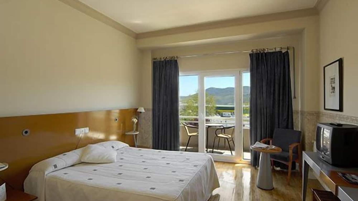 Hotel Azar