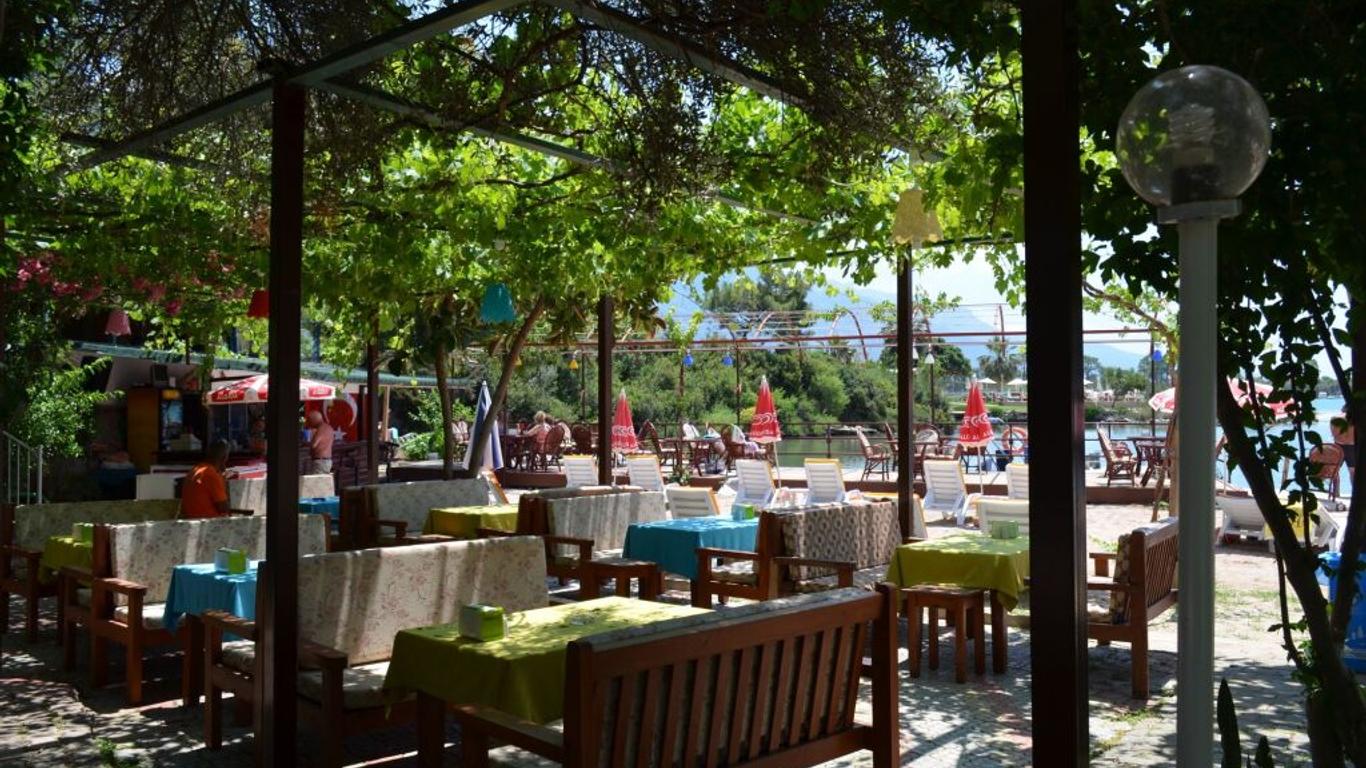 Lagoon Boutique Hotel