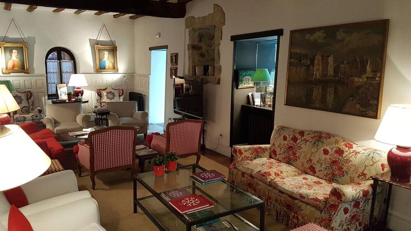 Churrut Hotel
