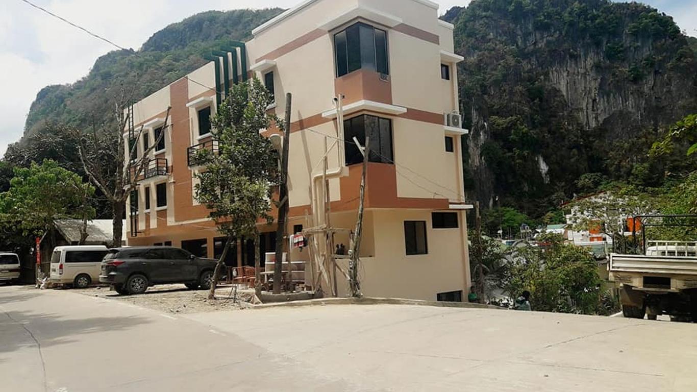 Dayunan Pili Tree Tourist Inn