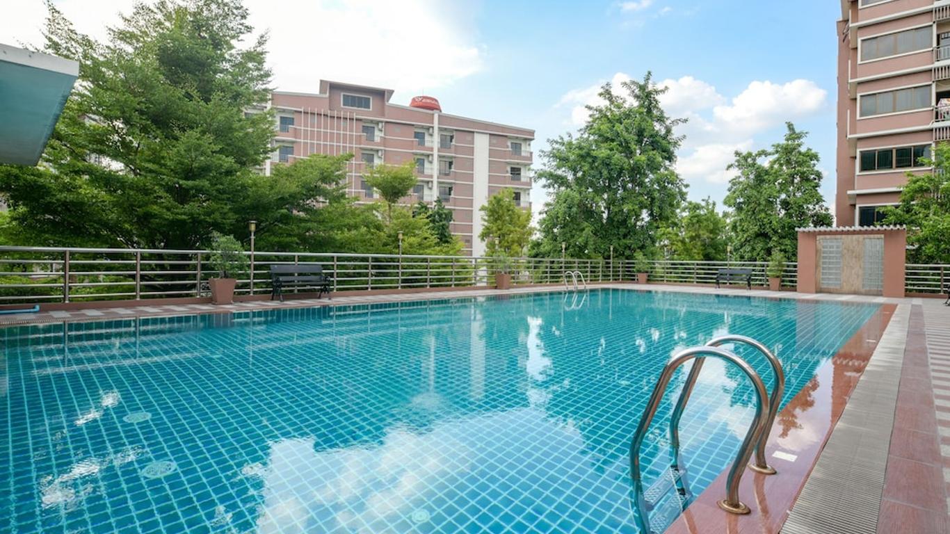 The Route Sriracha Hotel And Residence