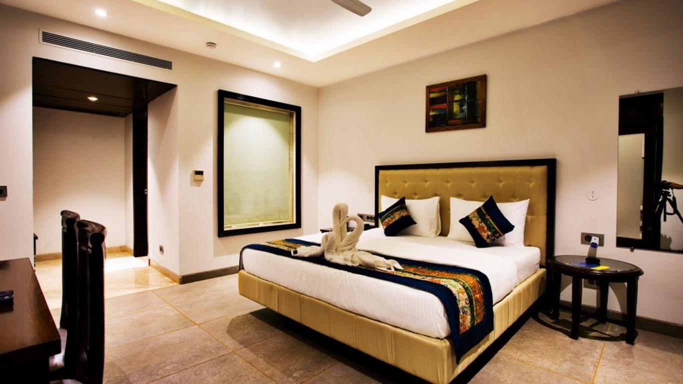 FabHotel Prime The King's Court