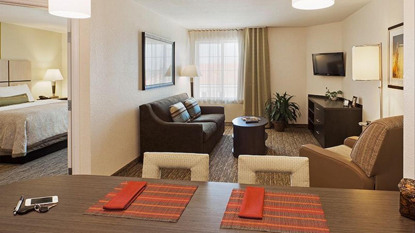 Candlewood Suites Pearl