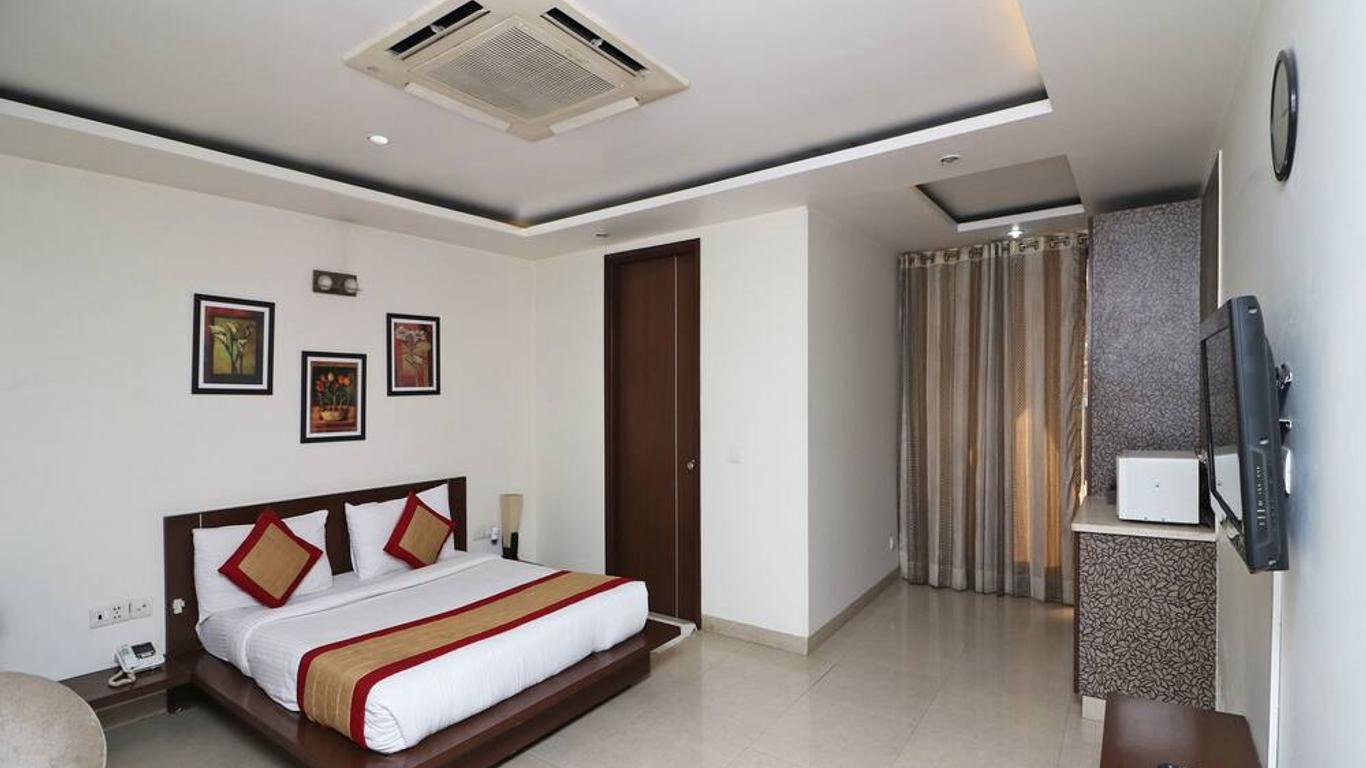 Oyo 15503 Corporate House