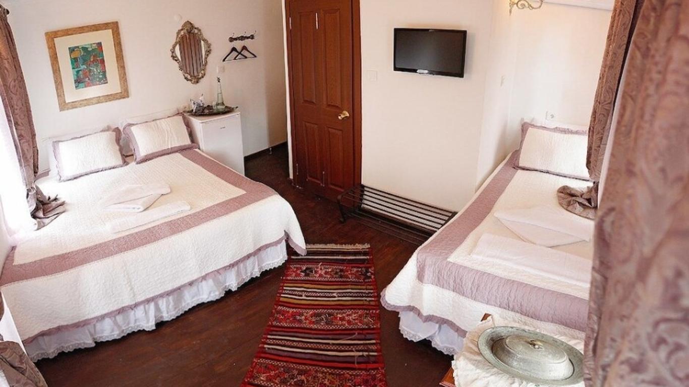 Marjolaine Hotel