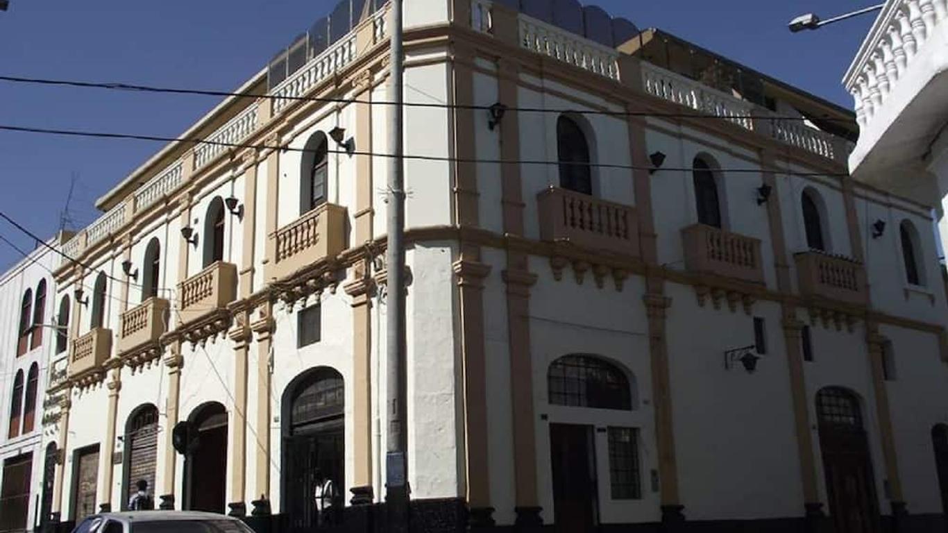 Los Balcones de Bolognesi