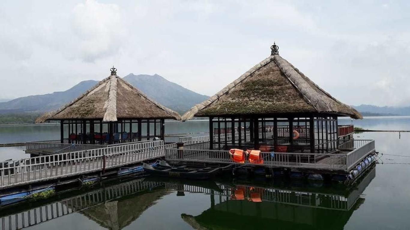 Batur Lakeside Huts