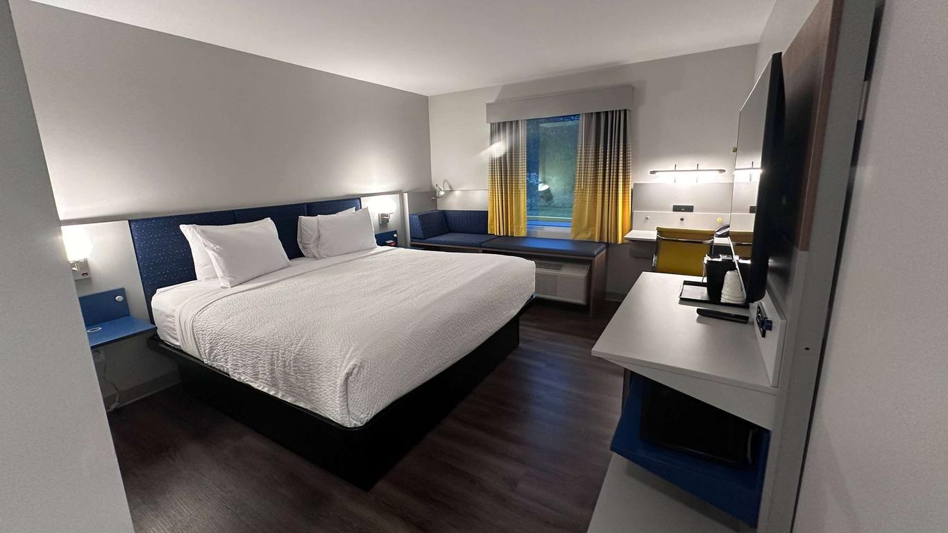 Microtel Inn & Suites by Wyndham Rehoboth Beach