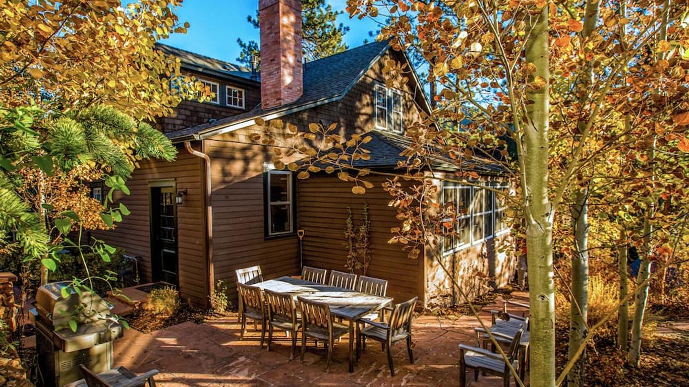 The Outlook Lodge