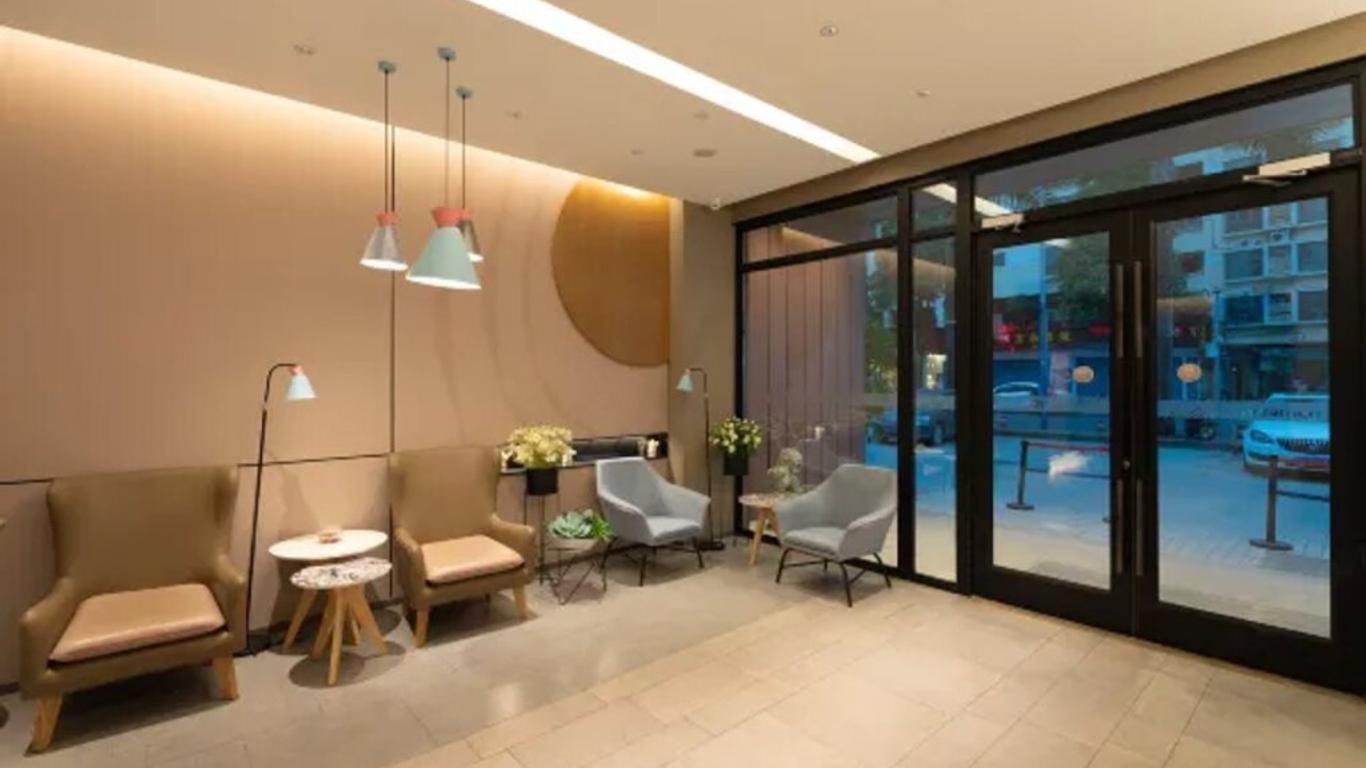 Home Inn neo (Nanning Qingxiu Wanda, Dongge Road Metro Station)