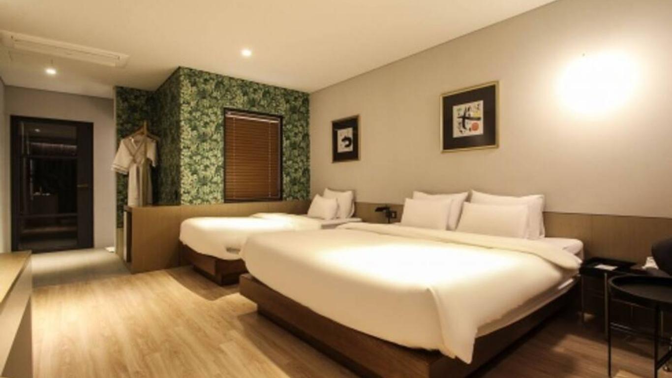Hound Hotel Changwon Jinhae